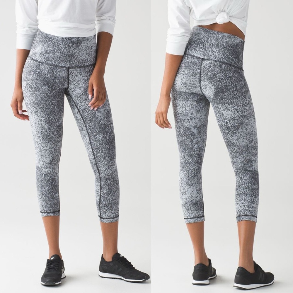 Lululemon Wunder Under Crop (Hi-Rise) Luon Spray Jacquard White Black Leggings 4 - Picture 1 of 13